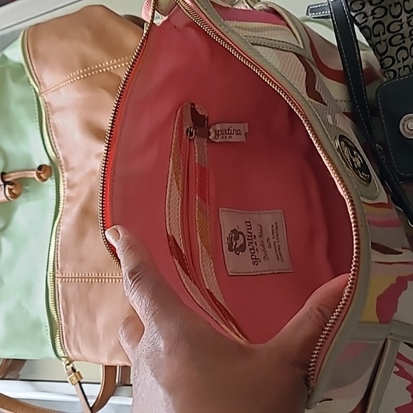 Multiple purses - Picture 3 of 6